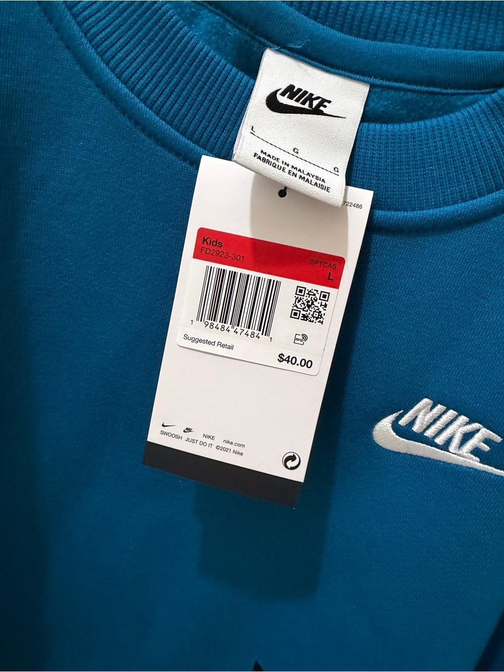Nike Boy’s Teal Crewneck Sweatshirt - Classic Swoosh - Picture 3 of 3